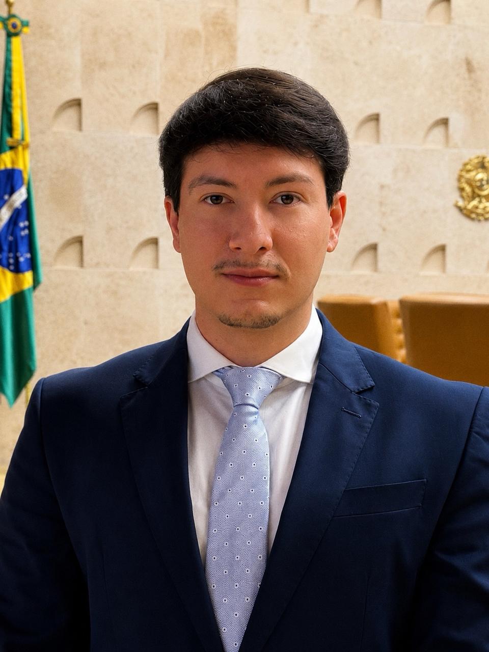 Dr. Lucas Tavares Lopes - Advogado Especialista